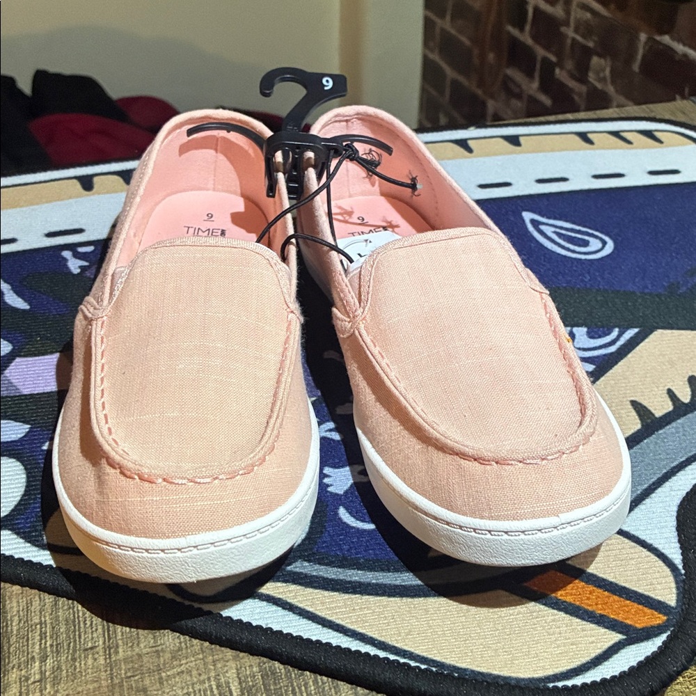 Time and Tru Peach Slip-On Canvas Shoes